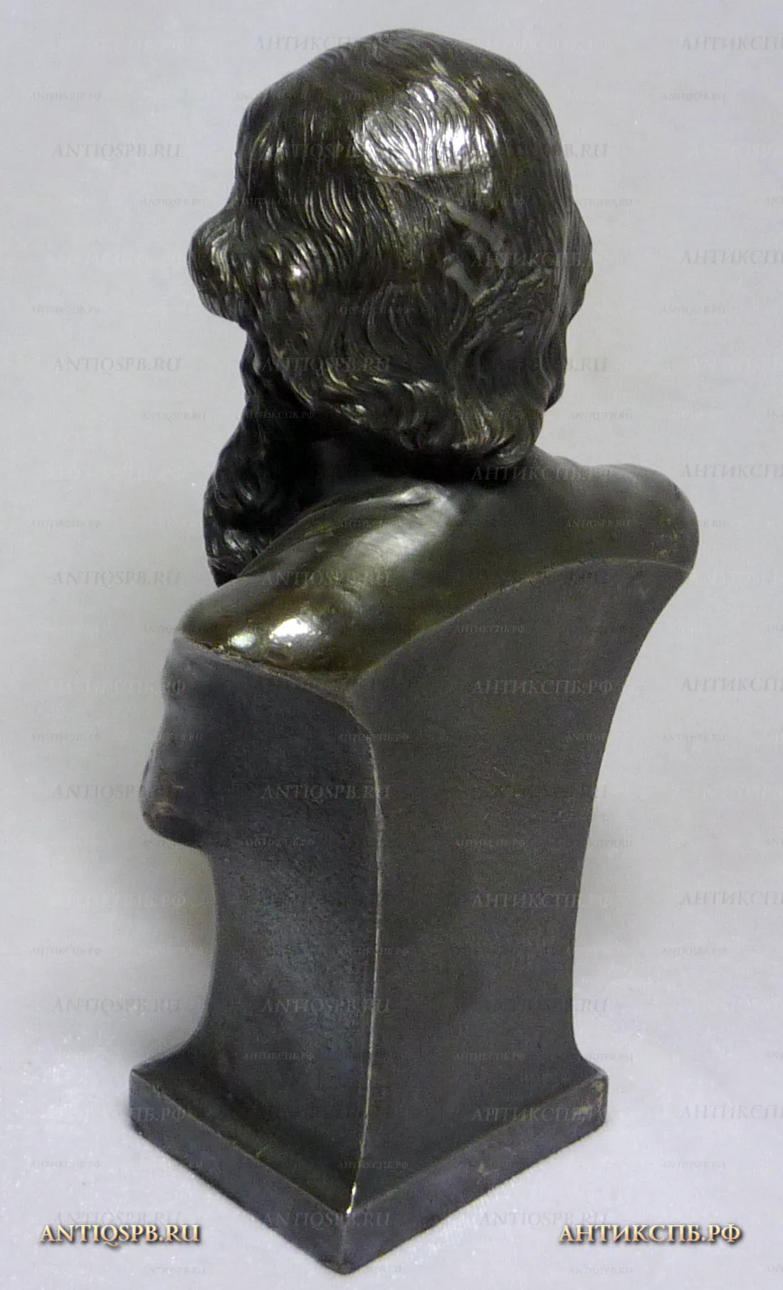Бюст старинный "Л. Н. Толстой". №15048
